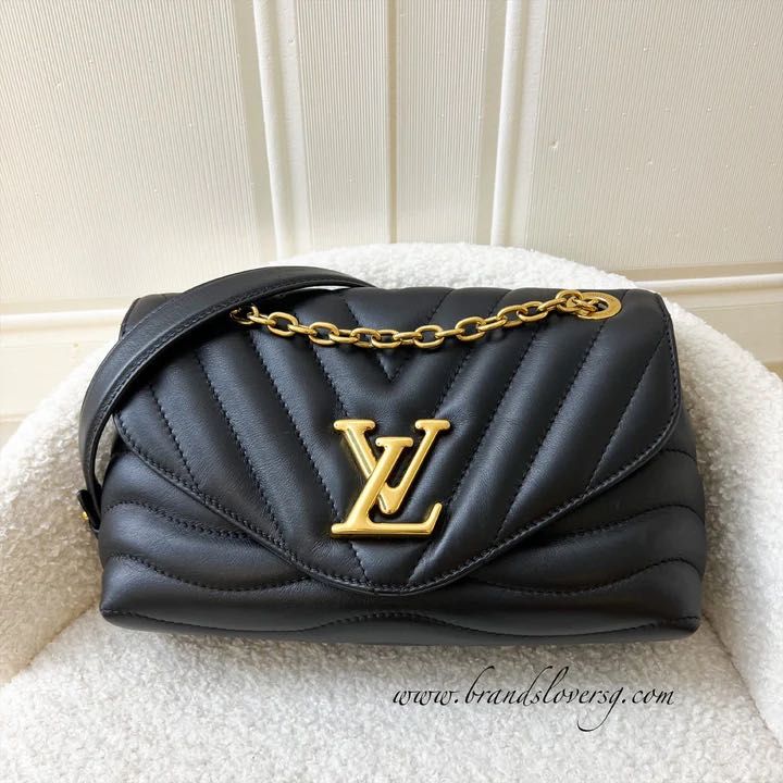 Louis Vuitton Very chain bag, Luxury, Bags & Wallets on Carousell