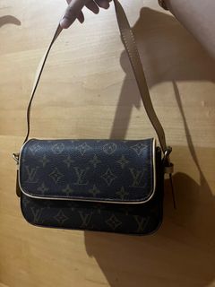 (Category: ) located in . Submitted by trendymads (Listing ID 1249484437, Image 1). Description: .