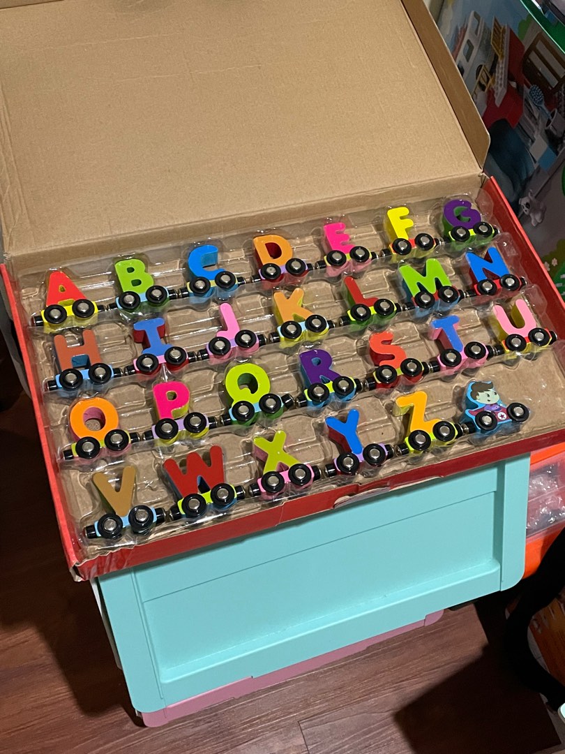 alphabet train car, Bayi & Anak, Mainan & Baby Walker di Carousell