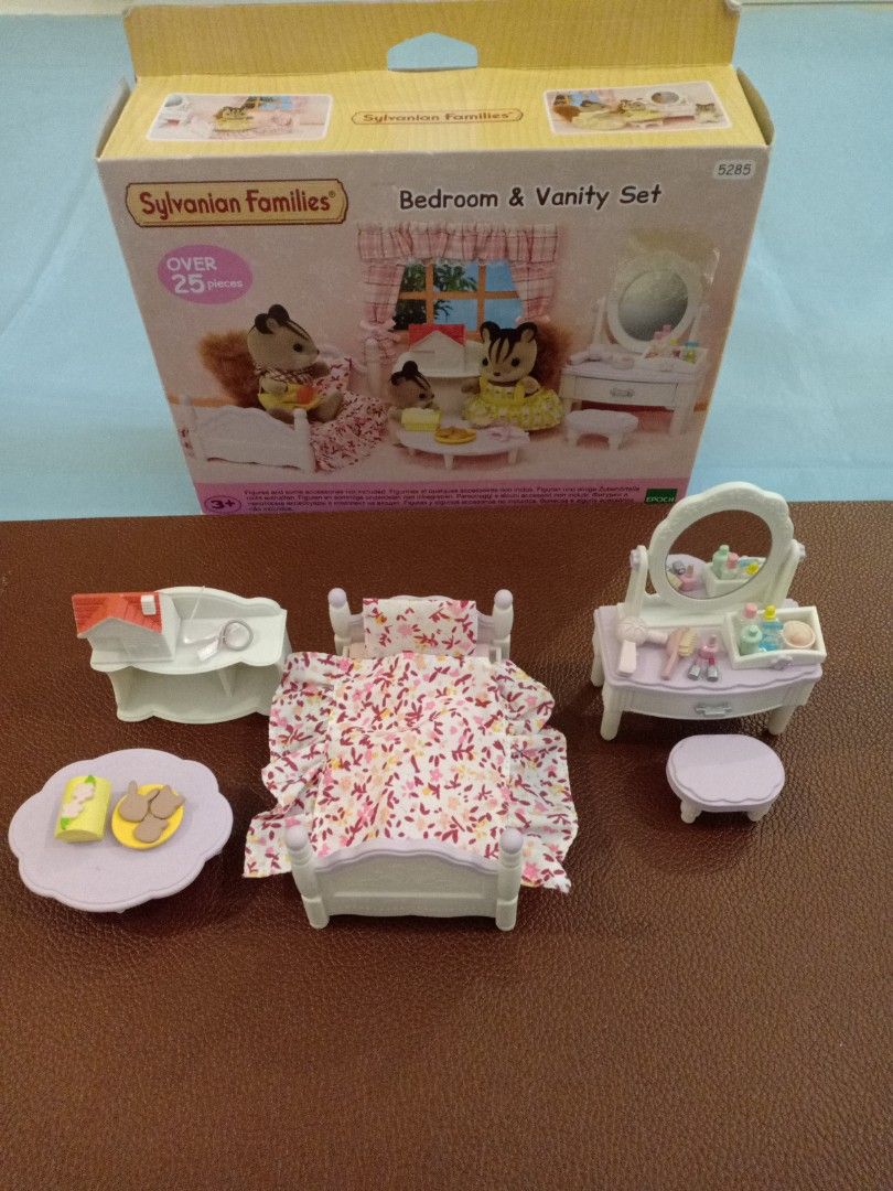 Sylvanian families bedroom shop and vanity set