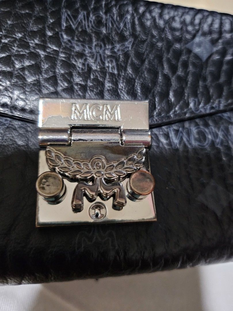 MCM Leather Patricia Crossbody Bag (SHF-5nMIsB) – LuxeDH