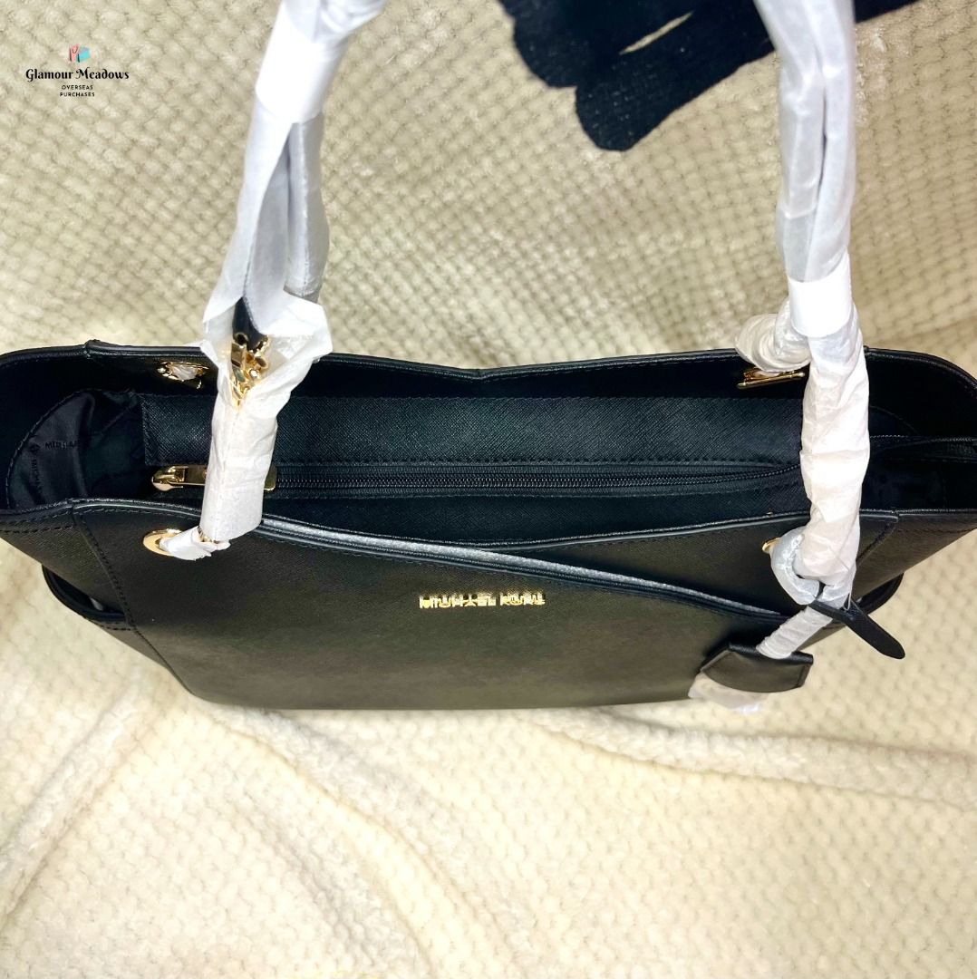  Jet Set Large Saffiano Leather Shoulder Bag