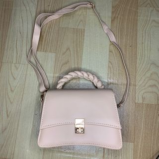 New!! Sling bag cream