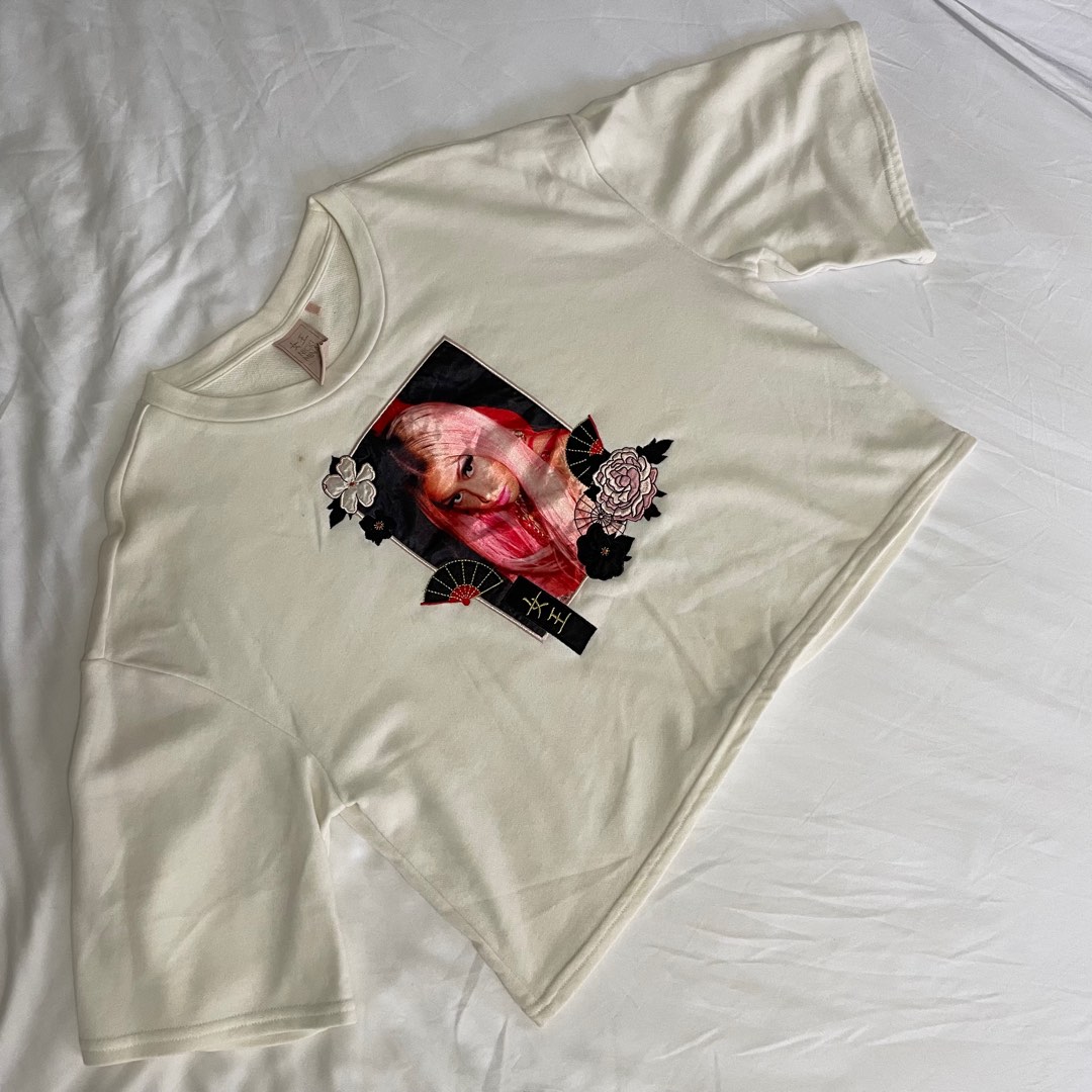 Nicki minaj t deals shirt h&m