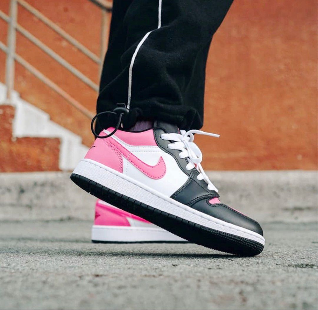 air jordan 1 low black and pink