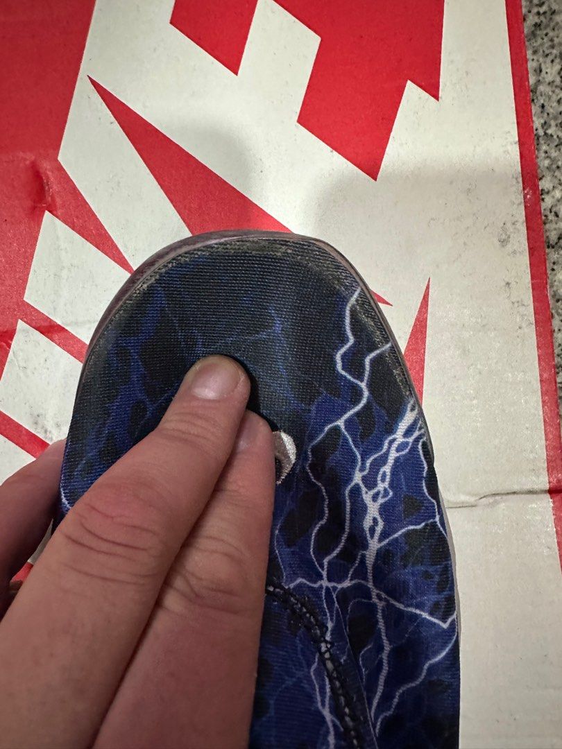 nike run shoes shield