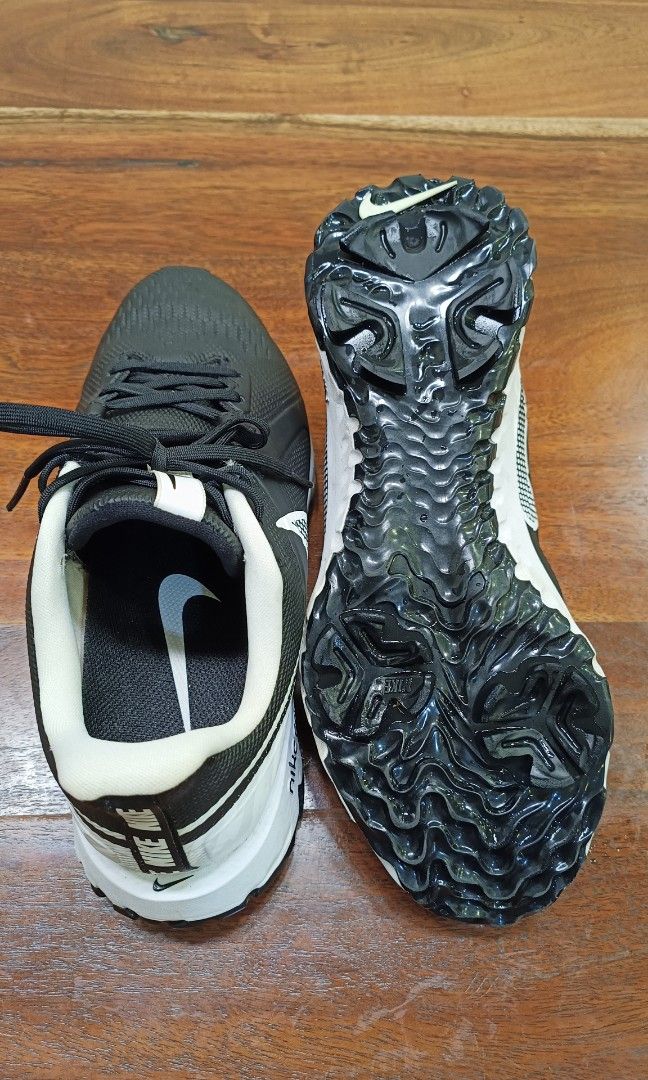 Golf turf shoes hotsell