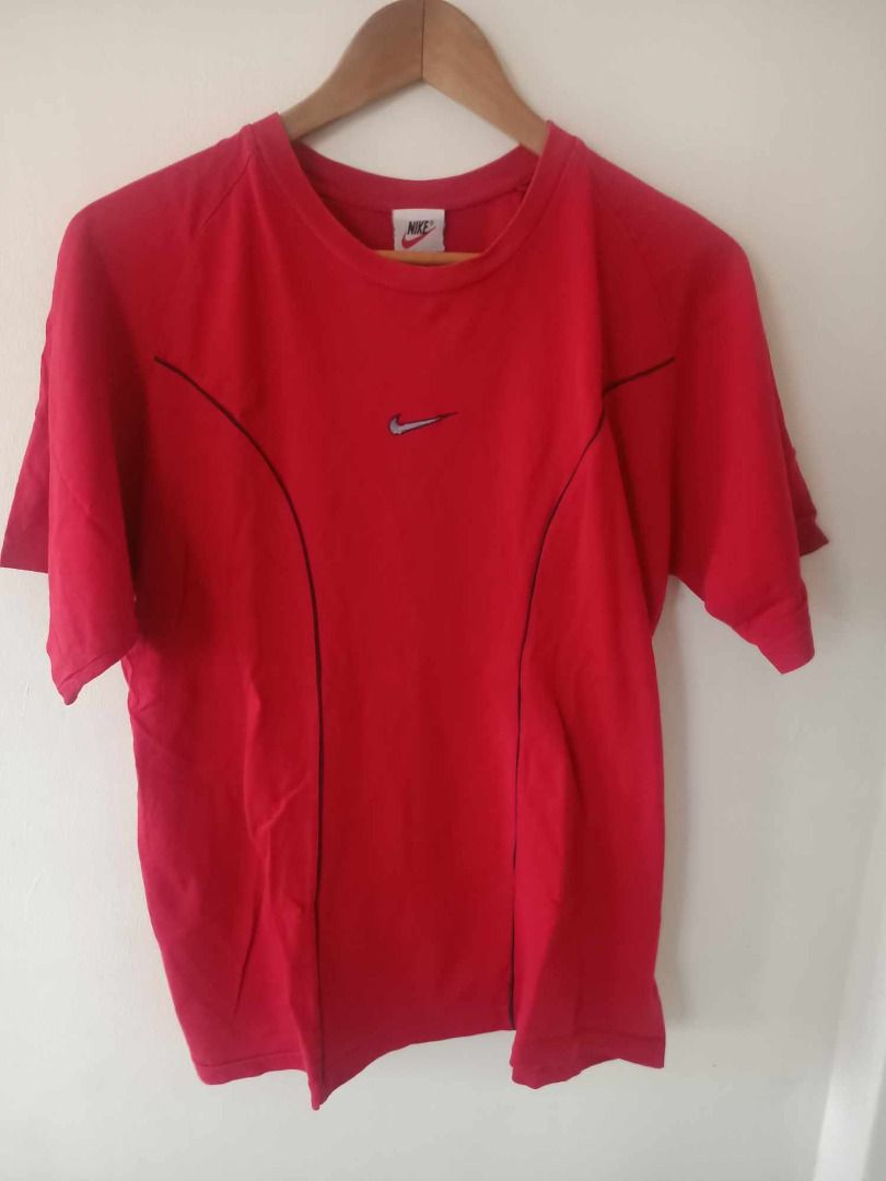 mens nike red shirt