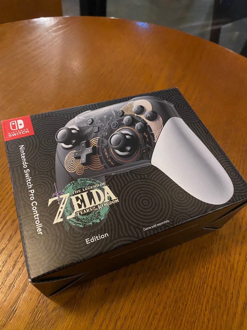 Nintendo Switch Pro Controller - The Legend of Zelda: Tears of the Kingdom  Edition