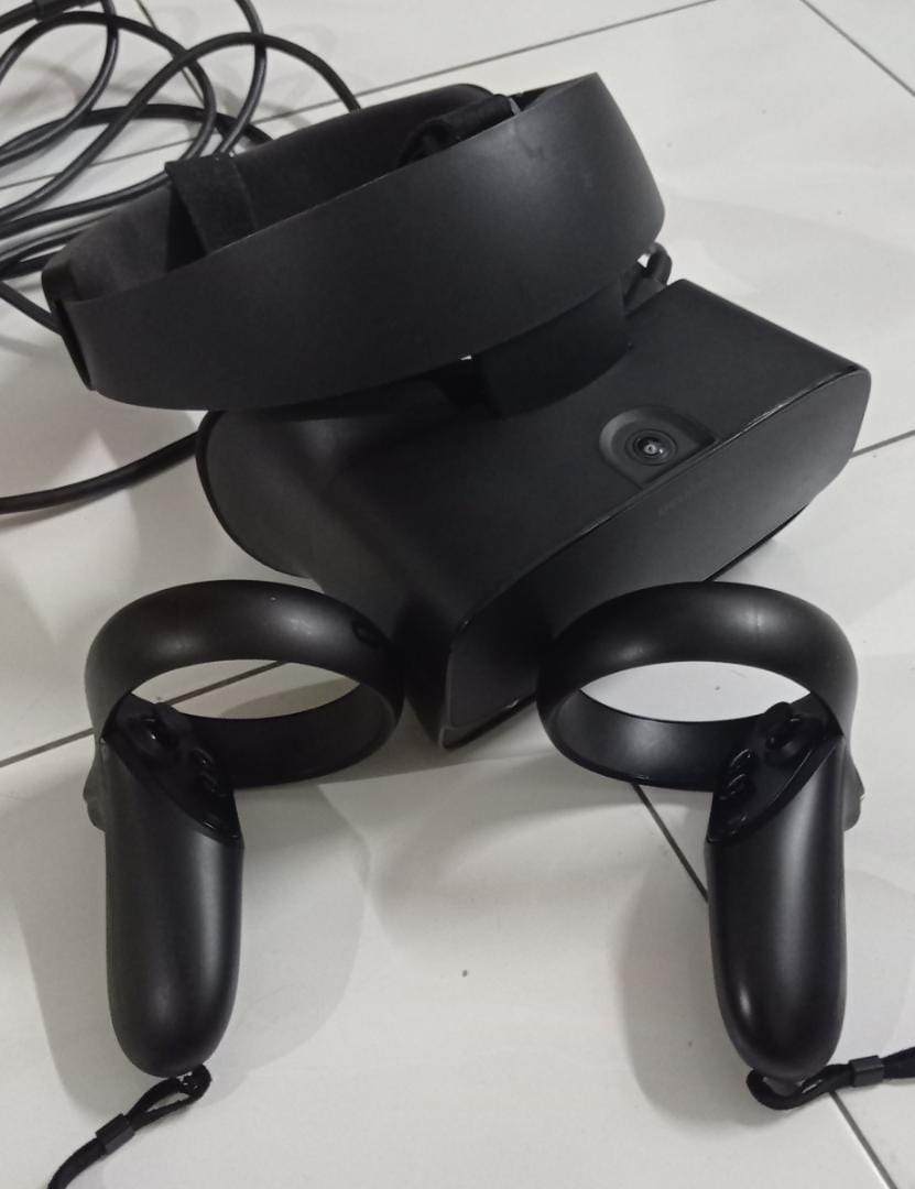Oculus Rift S Video Gaming Gaming Accessories Virtual Reality