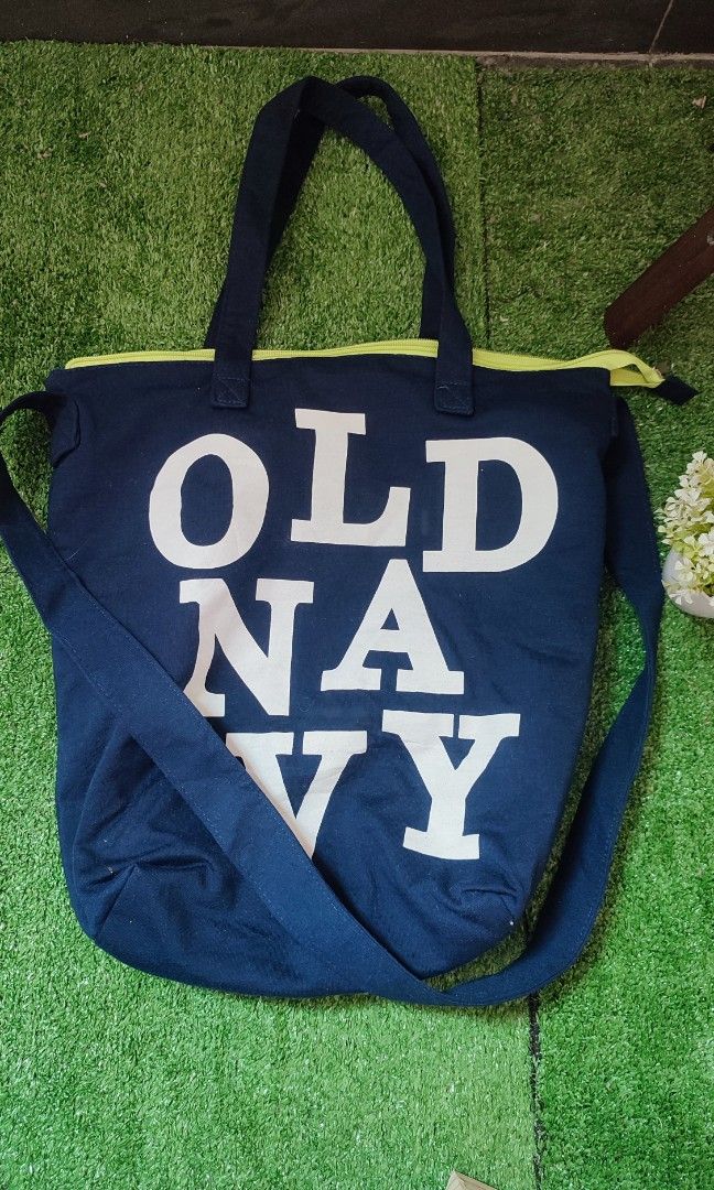 Old navy sling bag store