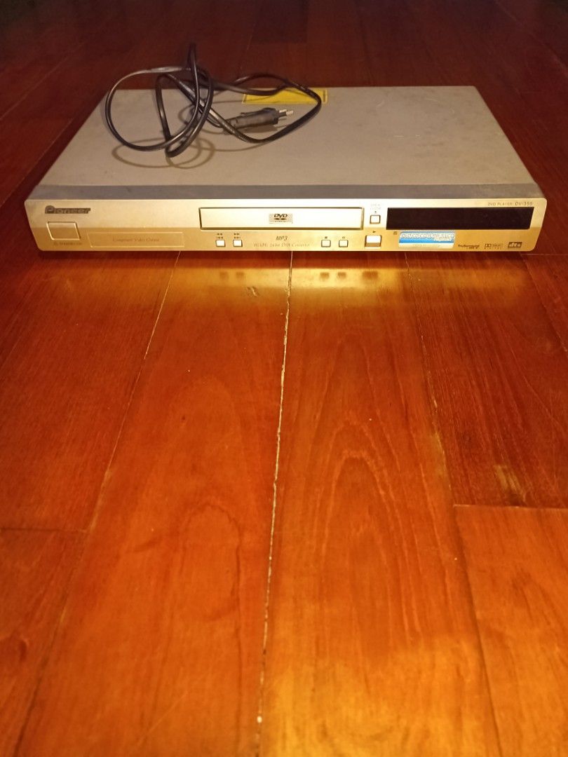 Old Pioneer DVD Player, Hobbies & Toys, Memorabilia & Collectibles