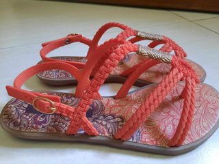 (Category: ) located in . Submitted by call_it_preloved (Listing ID 1249464670, Image 1). Description: .