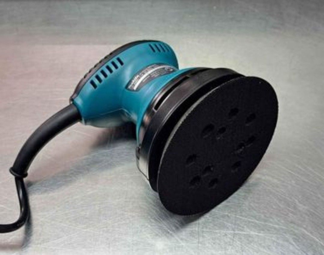 ORIGINAL MAKITA M9202B RANDOM ORBIT SANDER (Category: Construction Tools & Equipment) located in Manila. Submitted by tonpornel (Listing ID 1249512462, Image 3). Description: Ton-Pornel Mercantile • We supply Powertools, Hardware tools, Plumbing, Paints, Electrical and Construction materials • We offer Paint Mixing and Powertools Repair Visit us: 38 Marcos Highway, Mayamot, Antipolo City https://maps.google.com/?cid=1384230075759805792&entry=gps 