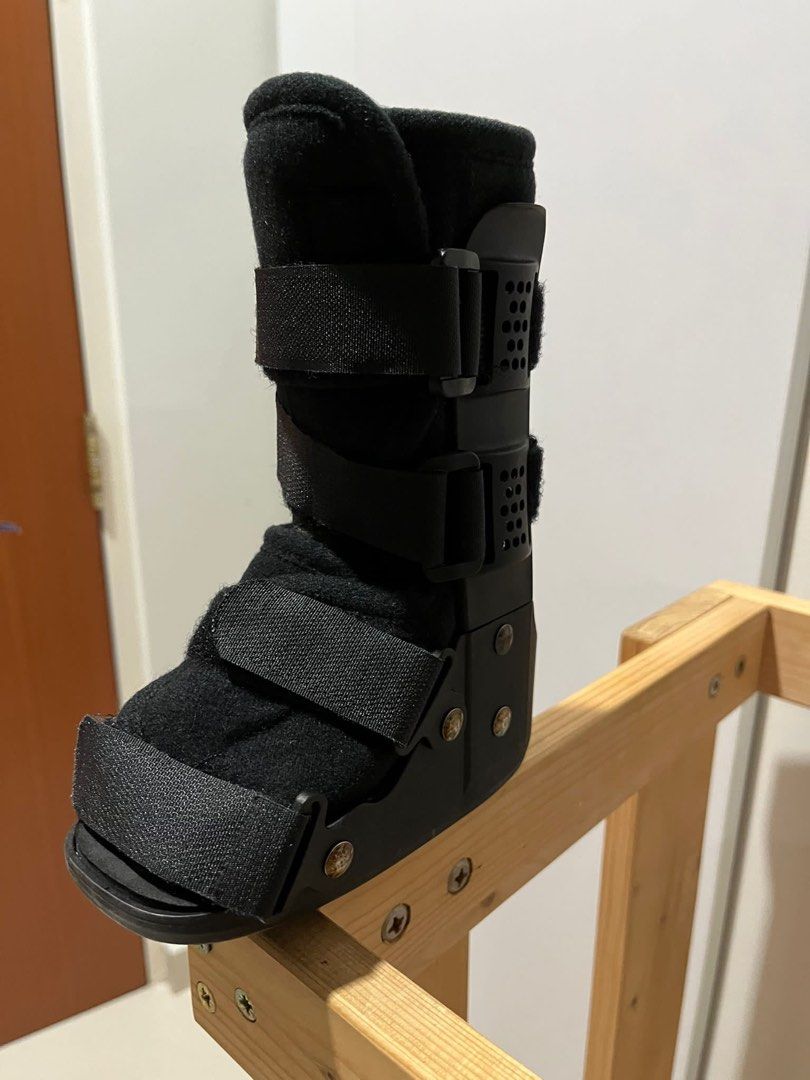 Paediatric walker boot / aircast - 14.5 - 15.5cm right leg, Health ...
