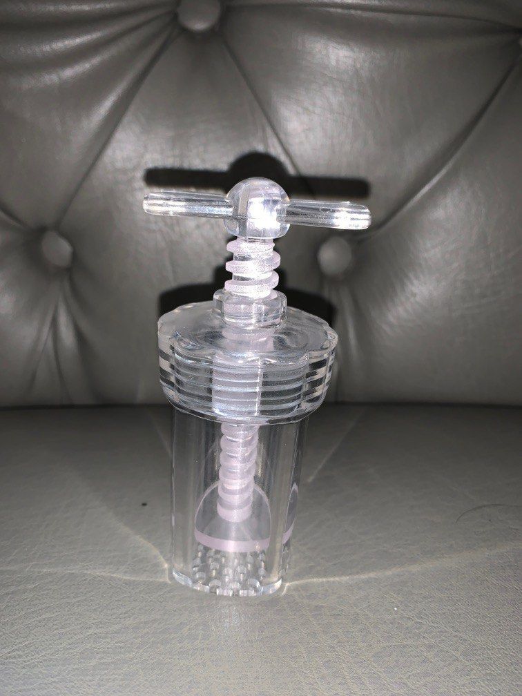 portable pepper grinder (Category: Cookware & Accessories) located in Marikina City. Submitted by lay_away_ok (Listing ID 1249454800, Image 2). Description: .