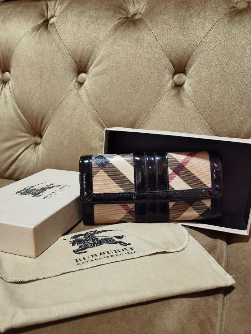 SALE Burberry Long Wallet