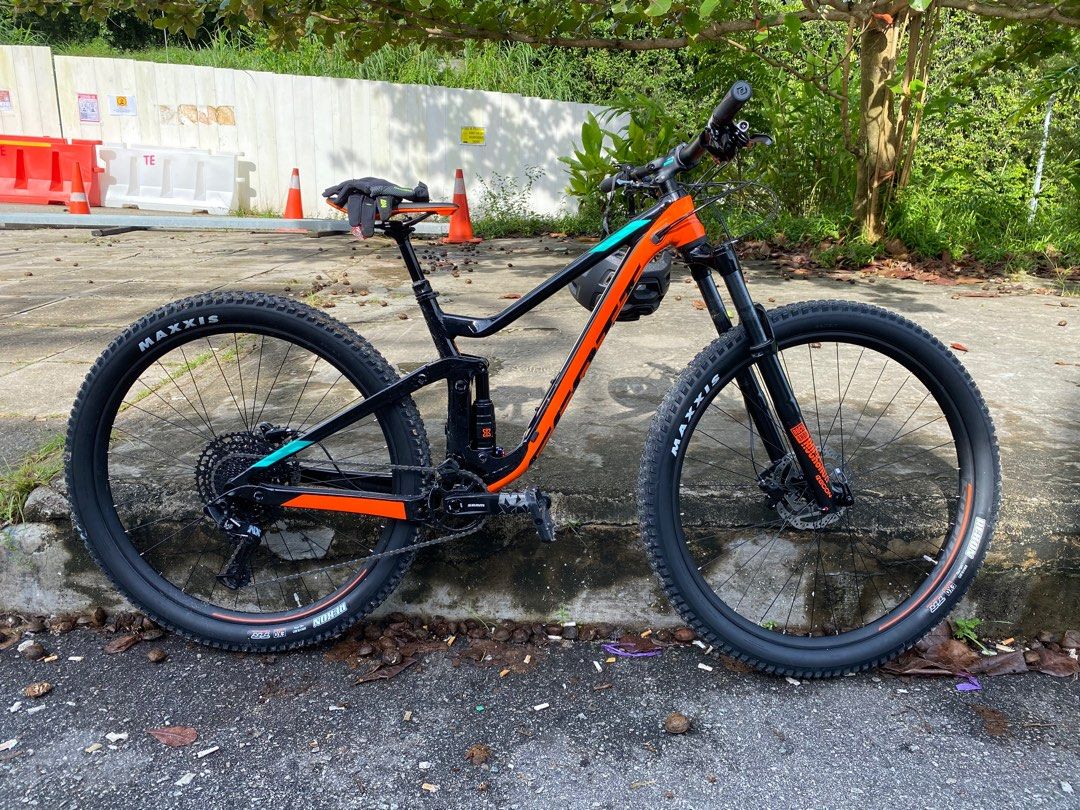 Scott genius size S 29 Sports Equipment Bicycles Parts