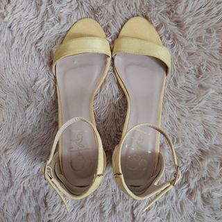 So fab! block heels yellow sandals jonas
