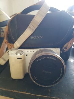SONY NEX-5T Mirrorless Camera