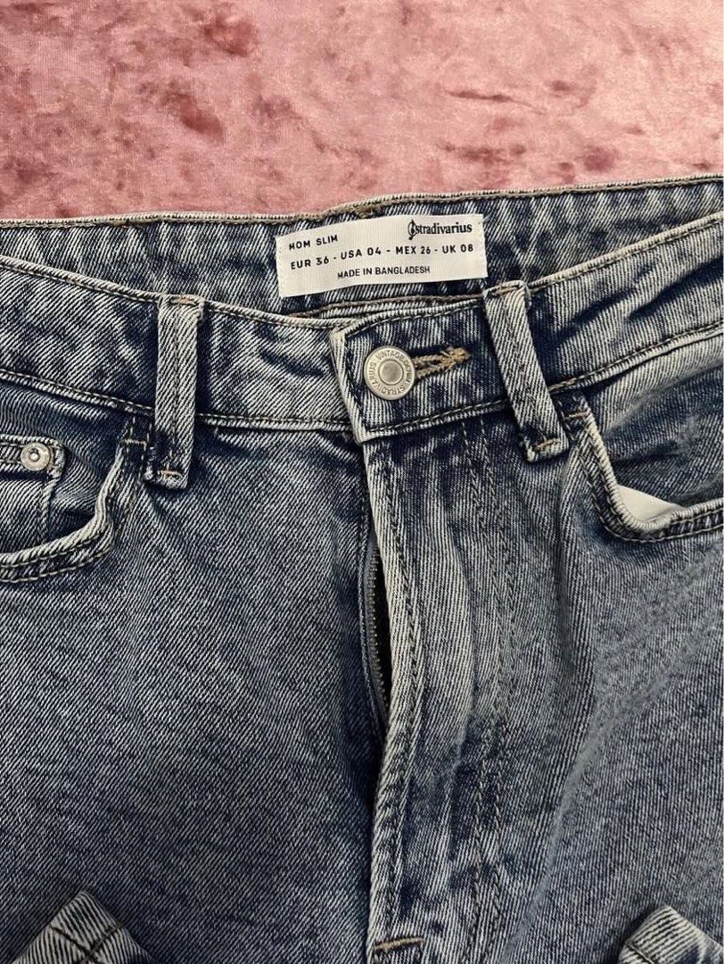 Stradivarius Mom jeans (Category: Jeans) located in Mangatarem. Submitted by prelovedbymisty (Listing ID 1249586164, Image 3). Description: HIGHWAIST SIZE 26 inch Waistline .