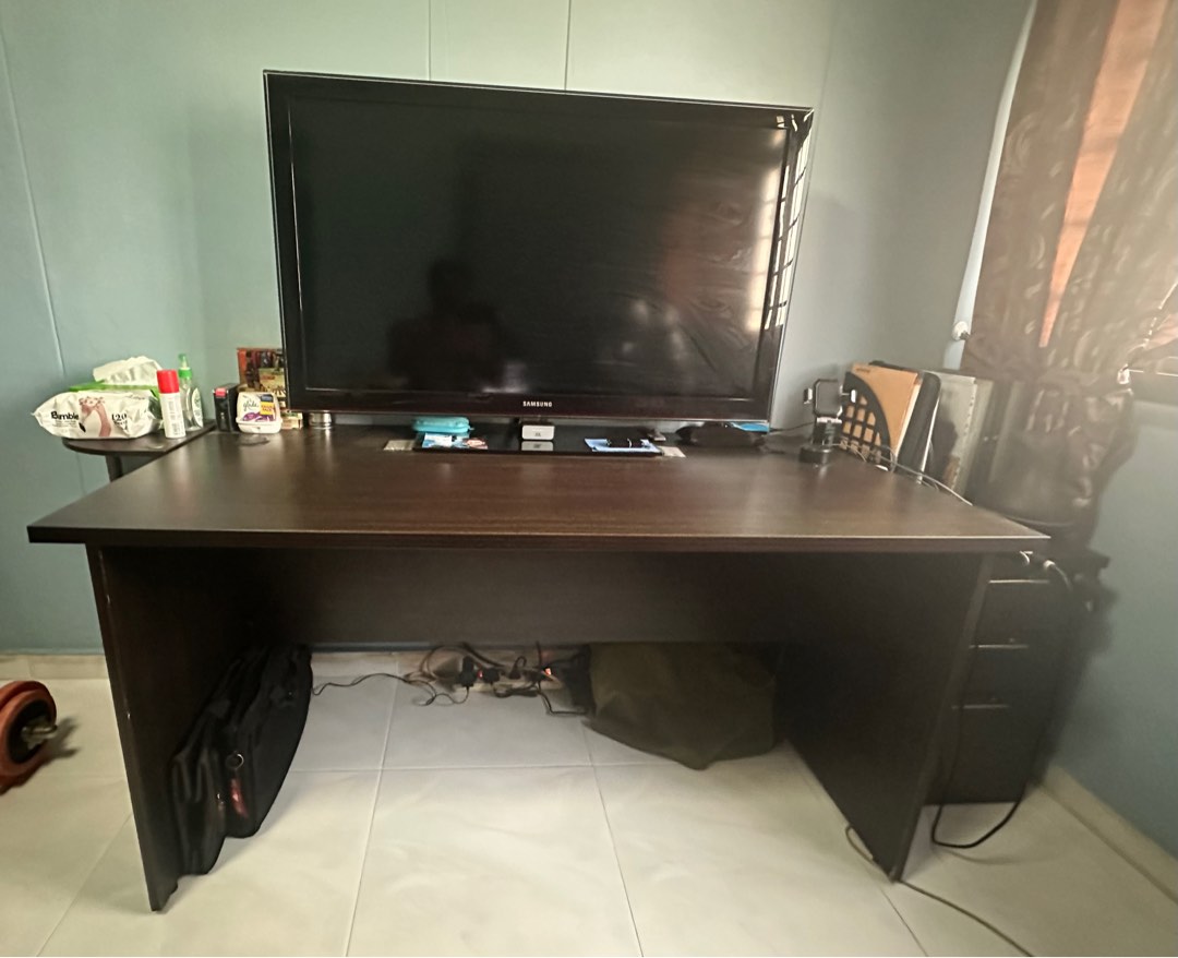 Study table online quikr