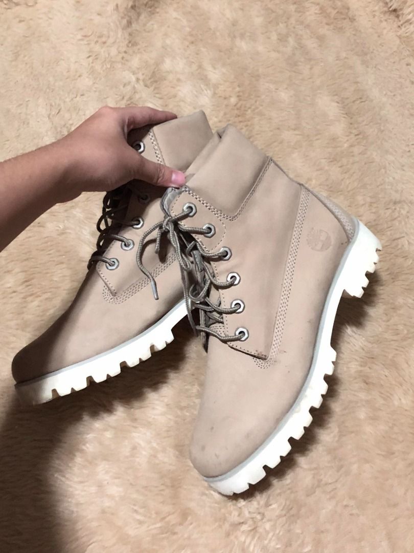 Timberland Extralight Women s Fashion Footwear Boots on Carousell