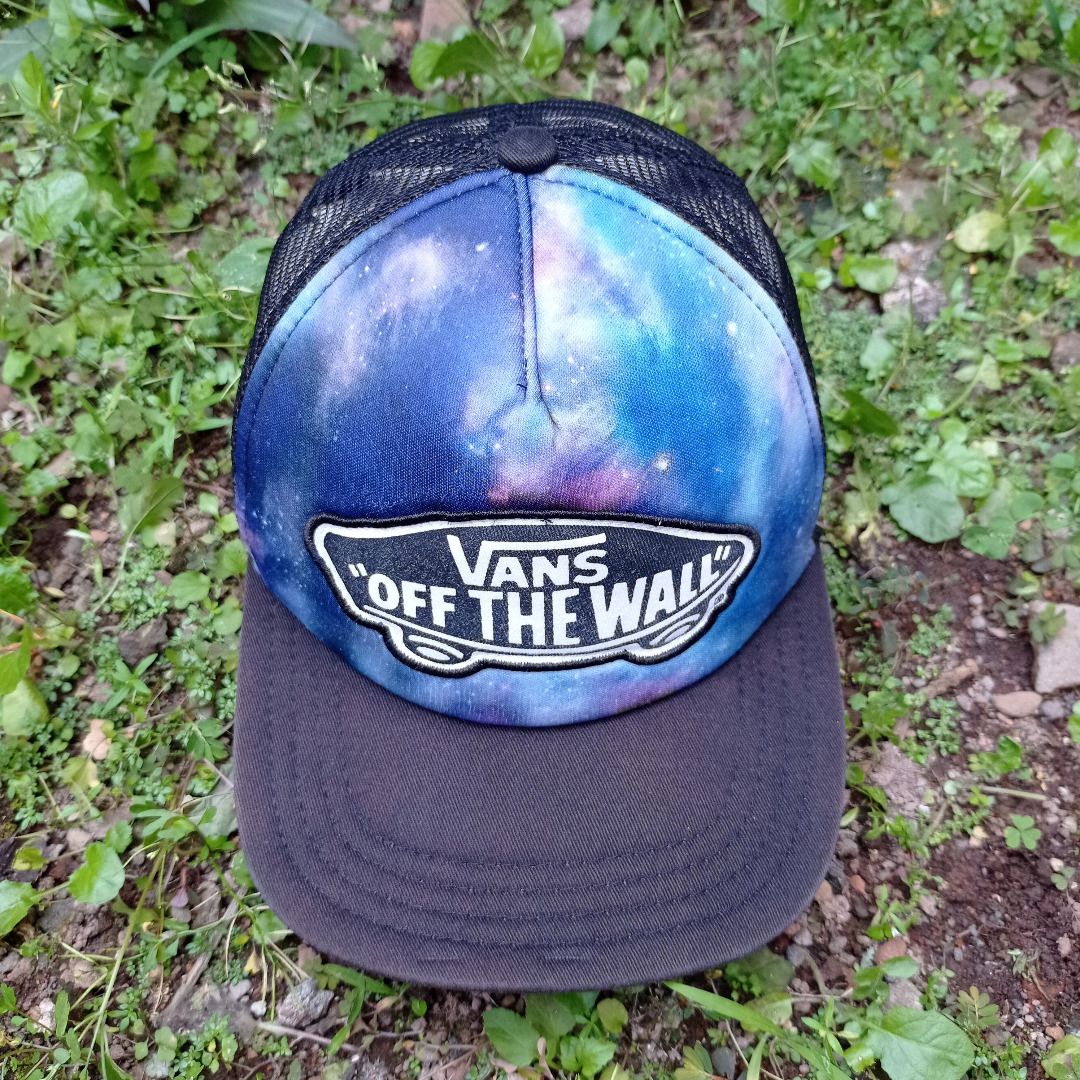 Vans on sale galaxy hat