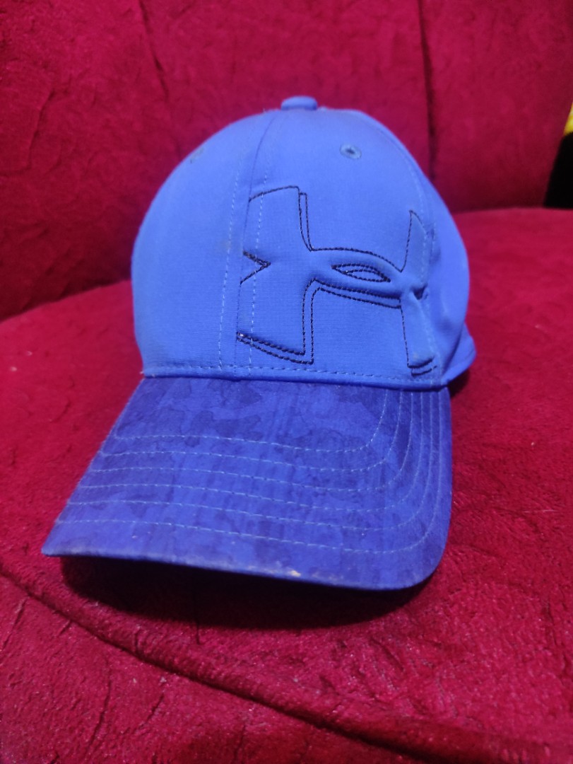 Under Armour Cap Youth size, Men's Fashion, Watches & Accessories, Caps ...