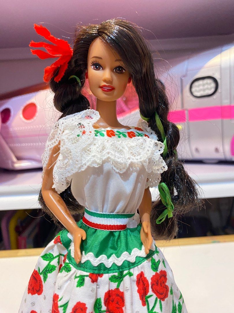 Mexican hot sale barbie 1995