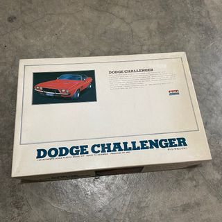 Vintage Arii Dodge Challenger model kit