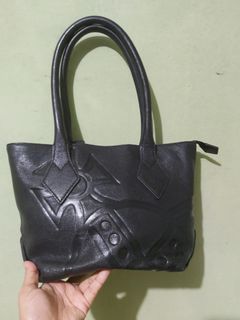 Viviane Westwood Leather Tote Bag in Black