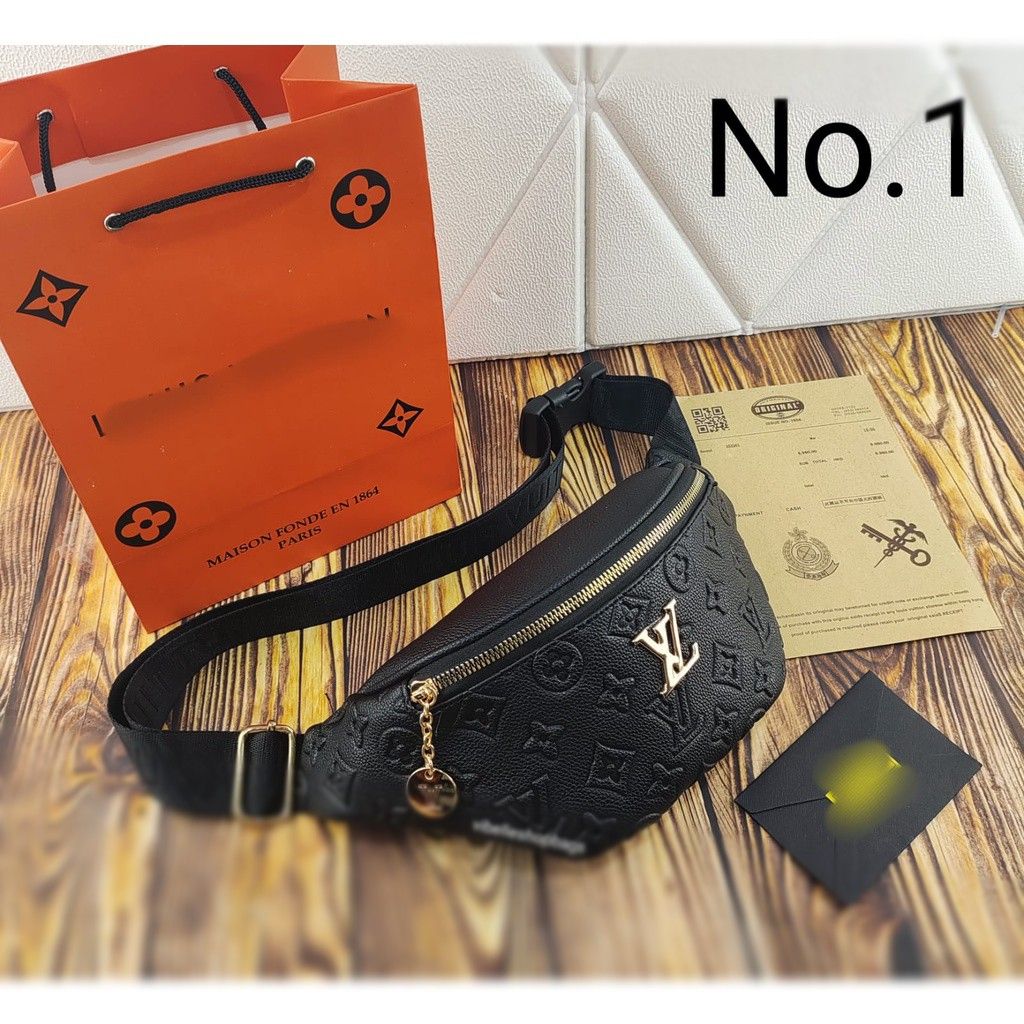 Tas LV / Clutch Louis Vuitton / Sling Bag / Tas Selempang LV, Barang Mewah,  Tas & Dompet di Carousell