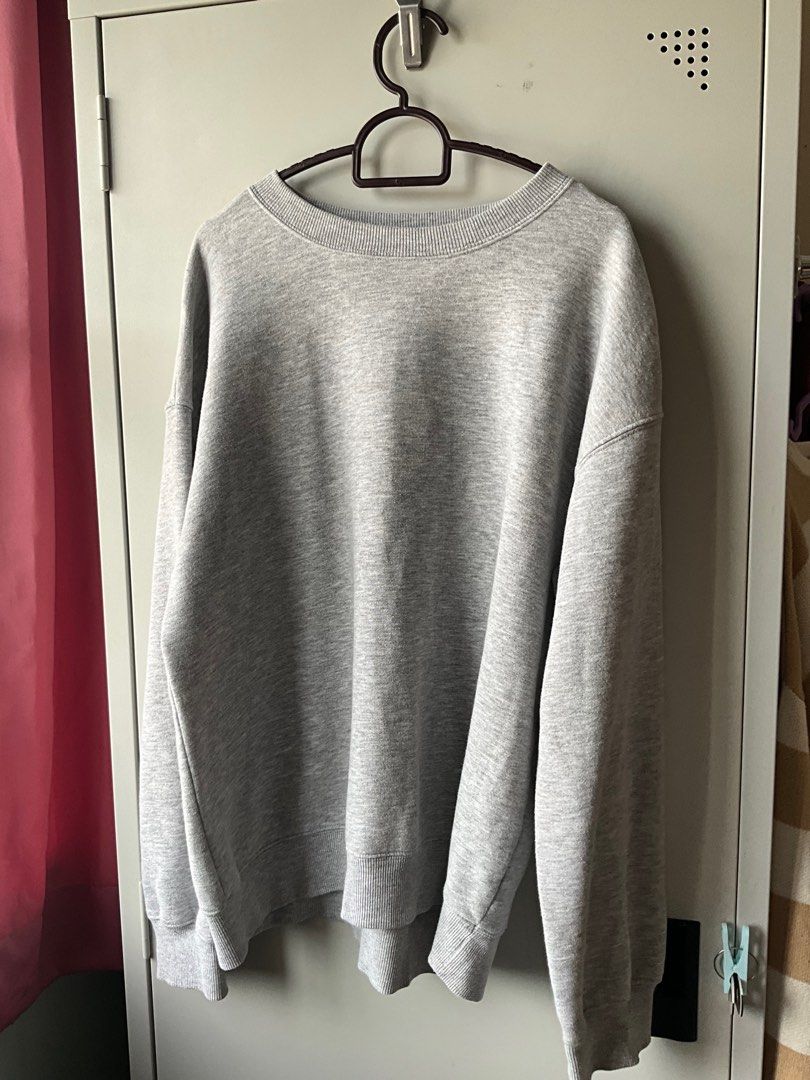WTS grey sweater Size XL loose material Women s Fashion Tops
