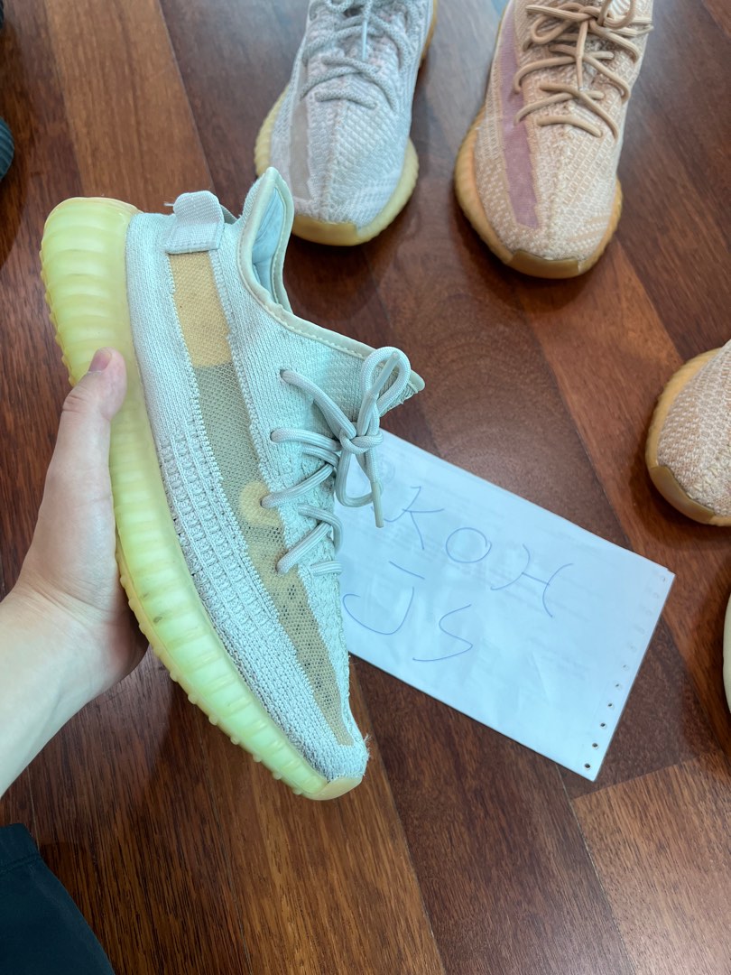 Yeezy hyperspace glow hot sale in the dark