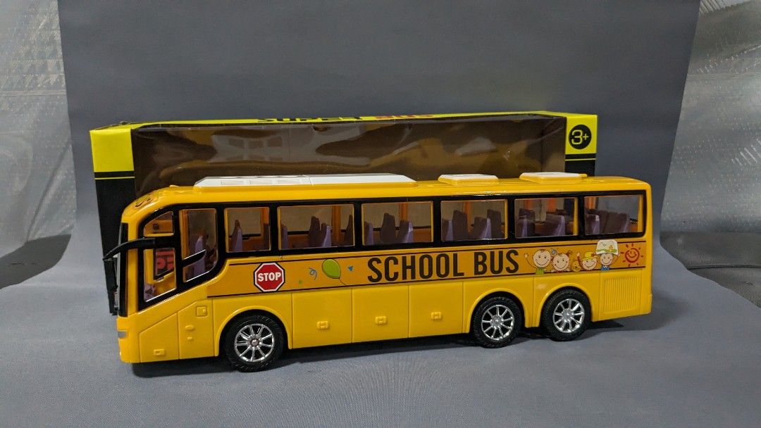 11inches Powered friction school bus (Category: Vehicle & Diecast Models) located in Manila. Submitted by wlg233704398 (Listing ID 1249729936, Image 1). Description: BEST FOR GIFT 11 INCHES SCHOOL BUS FRICTION POWERED.