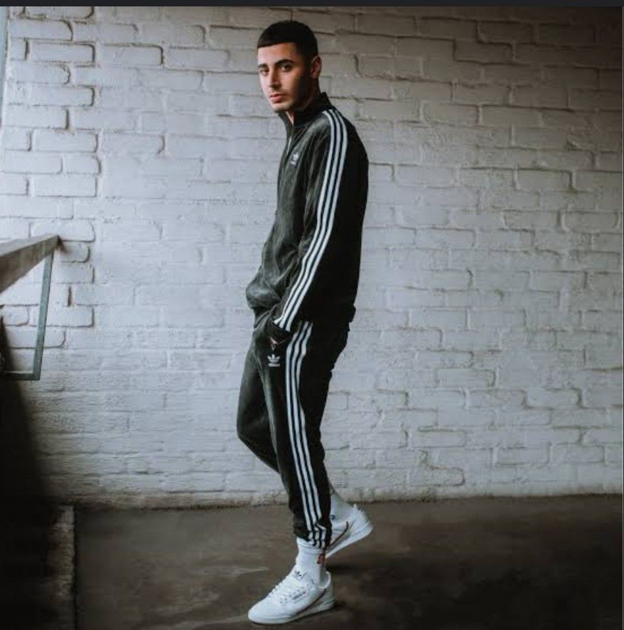 1 set Tracktop Jacket Adidas trefoil authentic not uniqlo zara nike on