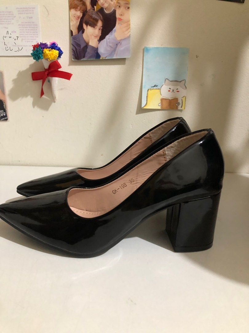 Black 2 top inch pumps