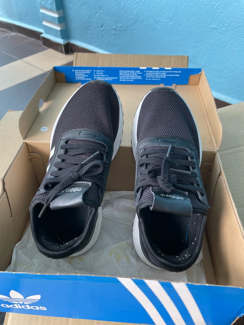 Adidas Sports shoes Women s Fashion Footwear Flats on Carousell