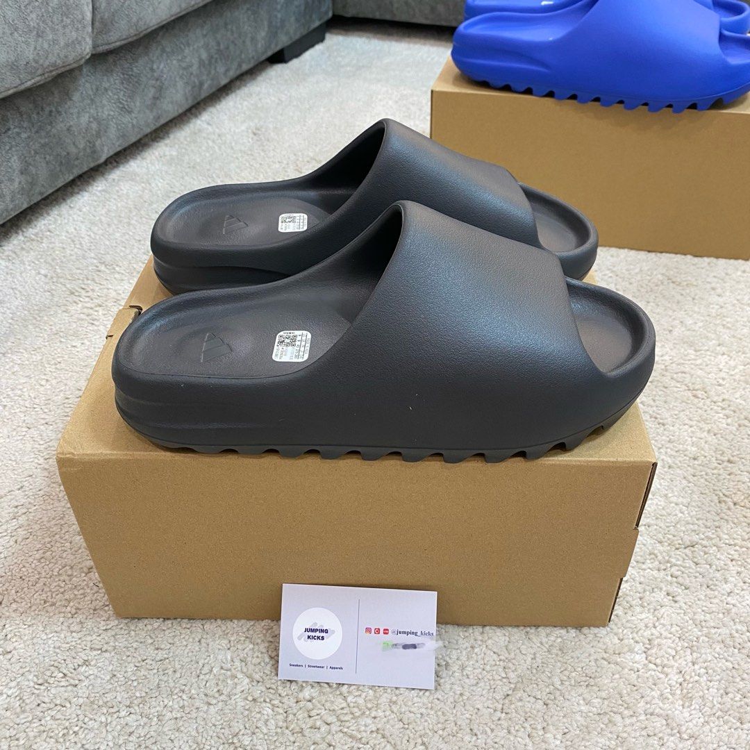 ADIDAS YEEZY SLIDES ONYX, Men's Fashion, Footwear, Flipflops and Slides
