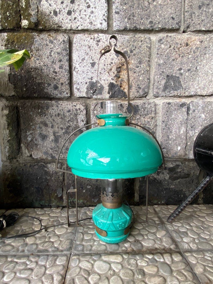 Antique Lamp (Category: Lighting) located in Quezon City. Submitted by planthappy (Listing ID 1249682566, Image 1). Description: Antique Lamp electrified comes with LED bulb.