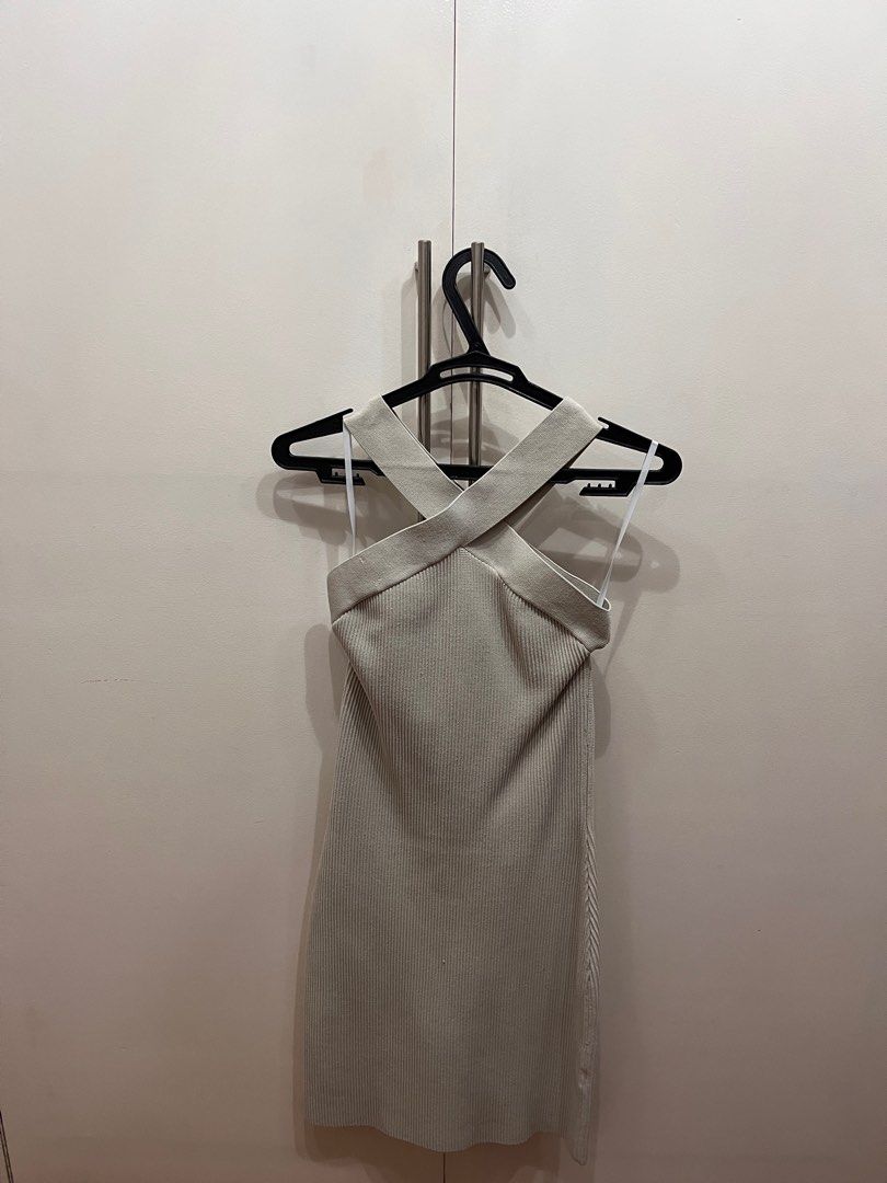 Aritzia - Sculpt Knit Criss Cross, Women's Fashion, Dresses & Sets, Dresses  on Carousell