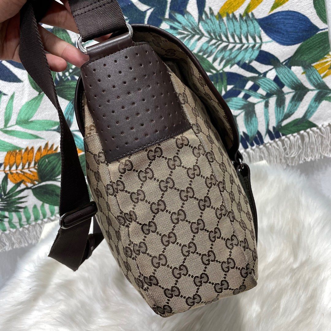 Authentic GUCCI GG Monogram Messenger Bag