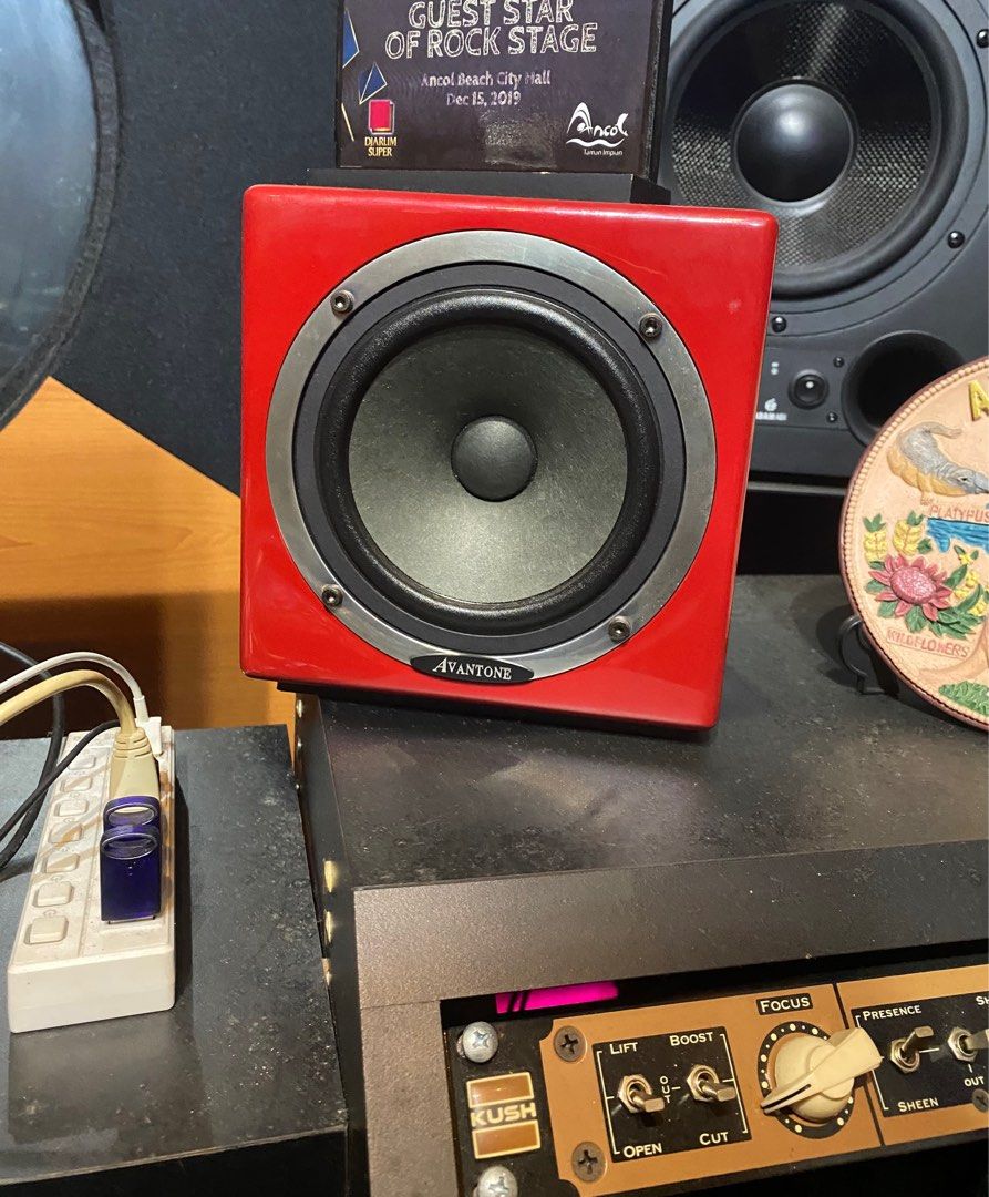 Avantone PRO MixCubes Active 10th Anniversary Speaker Red Merah Mix Cube Monitor on Carousell