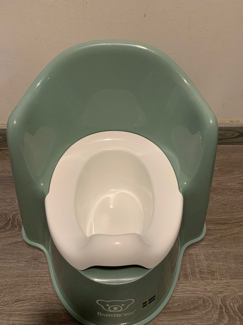 Baby bjorn online potty chair canada