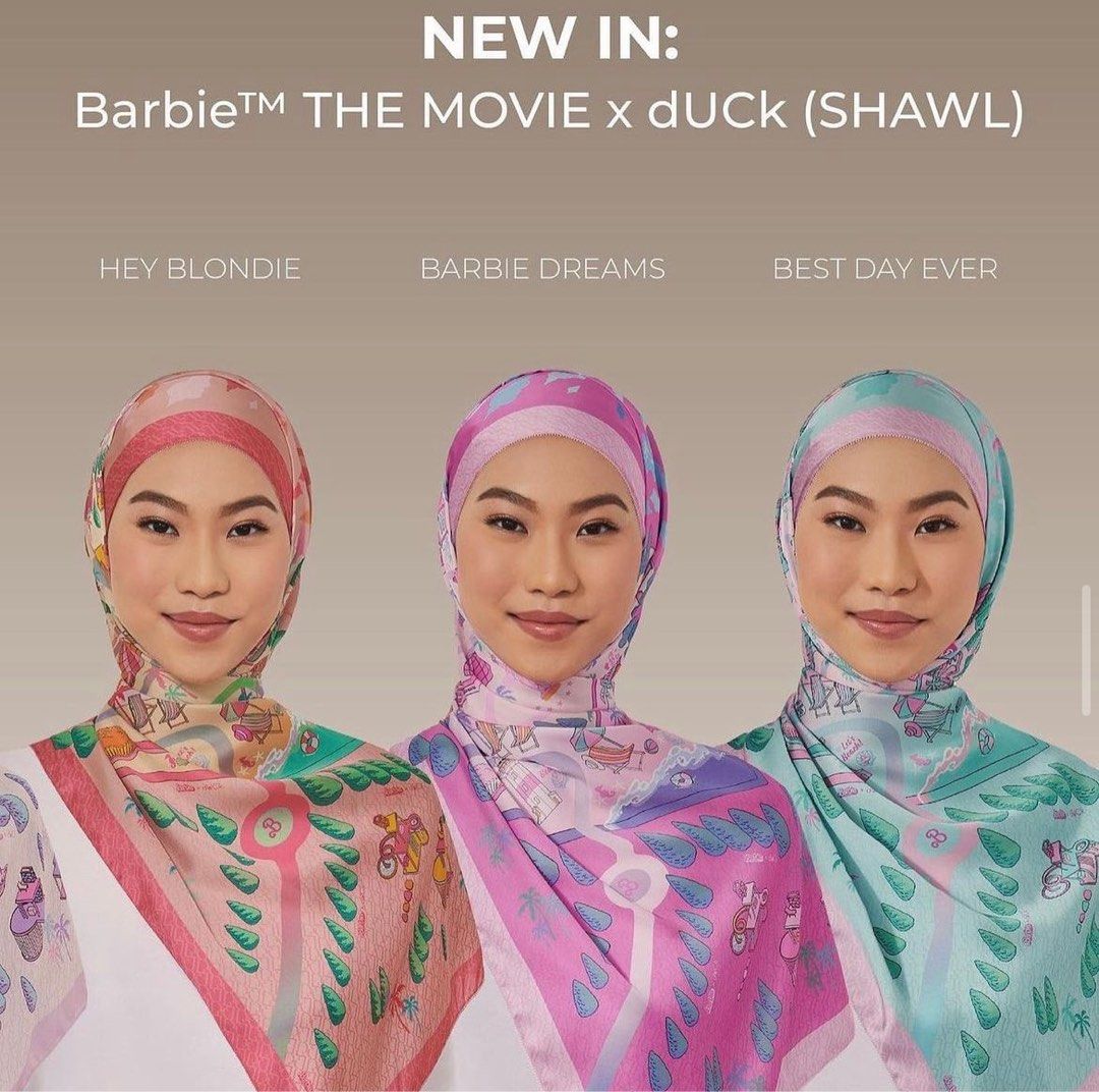 Barbie x Duck Shawl in Hey Blondie