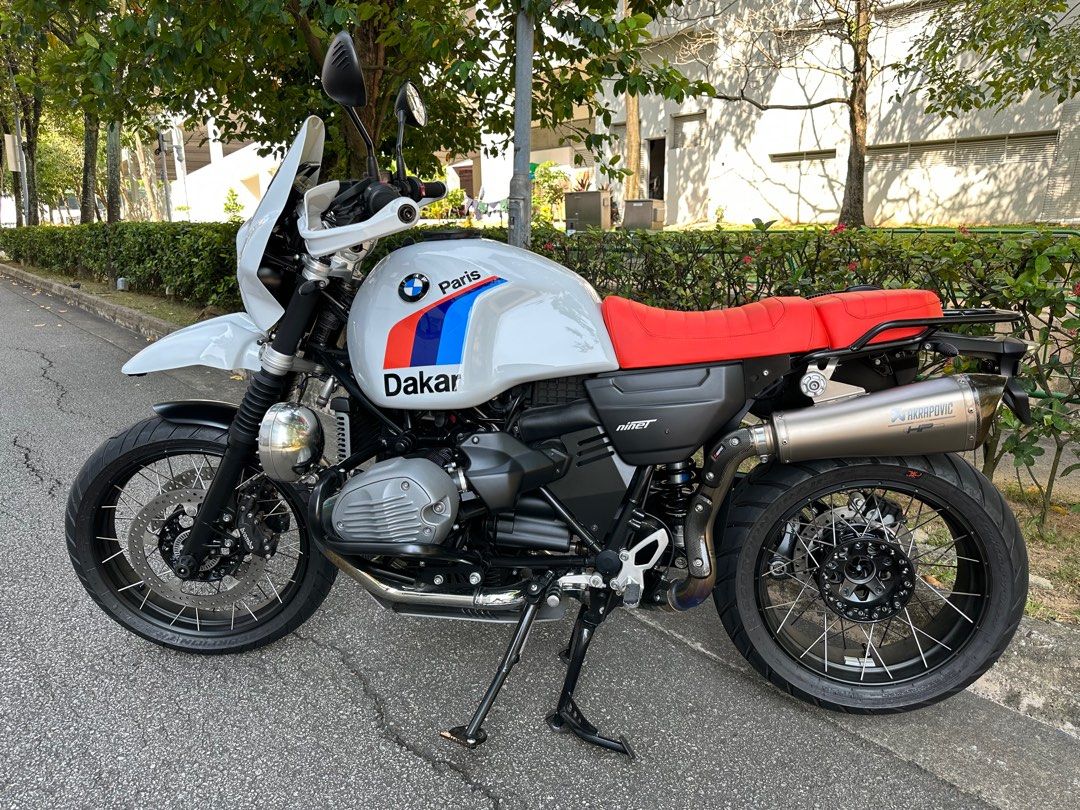 urban gs akrapovic