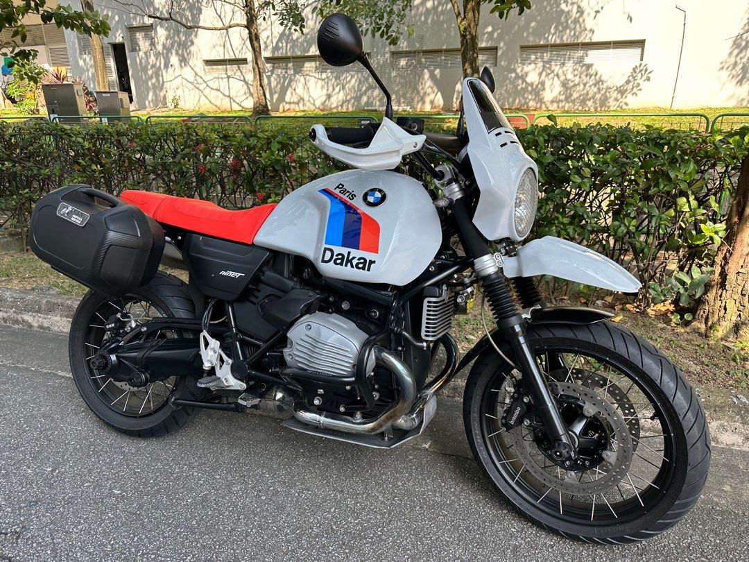 urban gs akrapovic