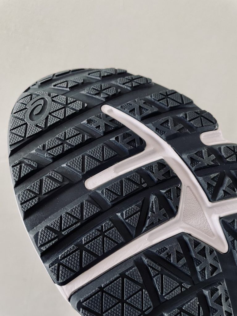 OFFER: BNIP Asics Gel-Jolt 2E Running Shoes (Category: Sneakers) located in Singapore. Submitted by apexrainfall (Listing ID 1249692092, Image 3). Description: Brand: Asics 👟 Model: Gel-Jolt 2E Size: Euro 42 / UK 7.5 / US 8.5 Colour: Black-Red Elevate your running with comfort and style. Shoes dries quickly when wet too! 🏃🏻‍♂️ Currently running a limited time discount, now at $35 instead of $55!! Only have one pair so hurry! 😊.