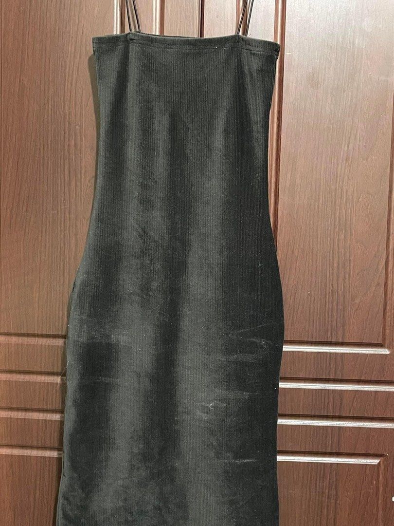 Bodycon dress (Category: Dresses) located in Caloocan City. Submitted by bh1ech (Listing ID 1249788606, Image 1). Description: S-M.